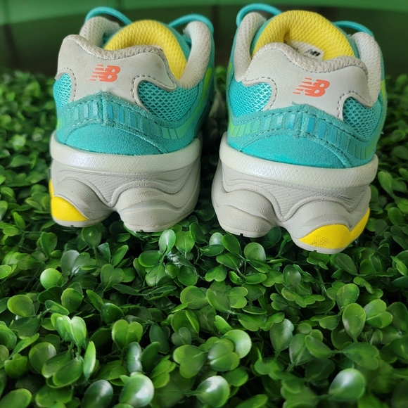 New Balance 9060 Kids' Aqua and Lemon Sneakers - Picture 2 of 7